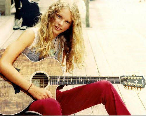 Taylor Swift Is Officially A Billionaire 6 Taylor at 14 years old