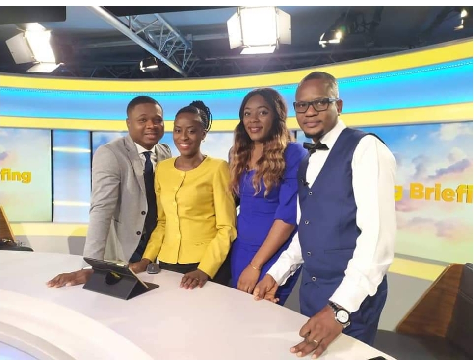 Jerry with other news presenters