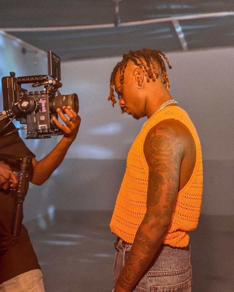 Fik Fameica before the camera