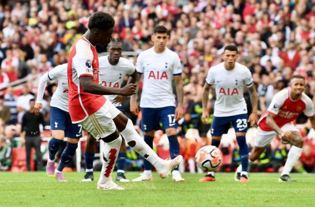Saka scores from the penalty spot.