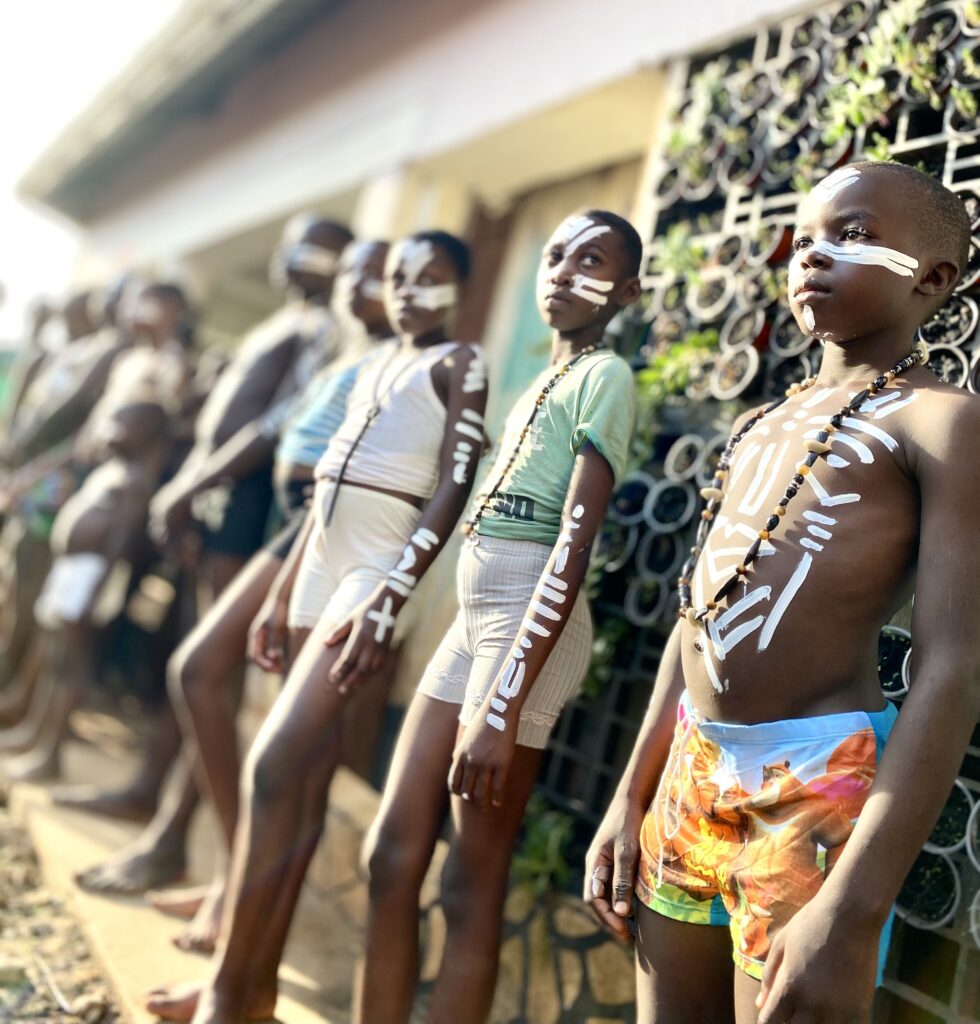 children face painting