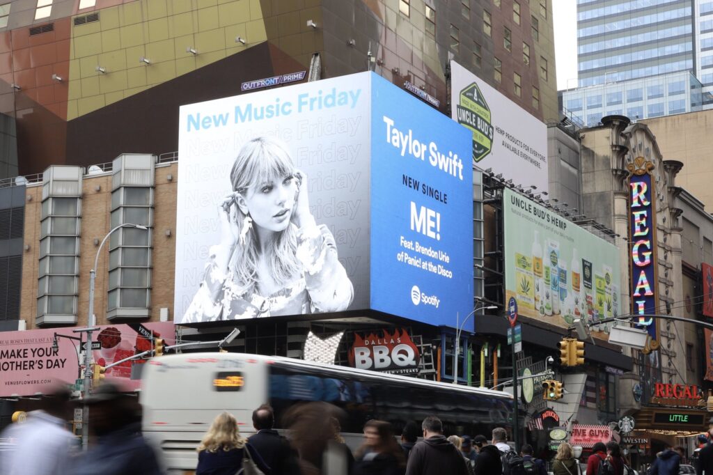 Taylor Swift Dominates Spotify: Earns Over UGX 380 Billion!