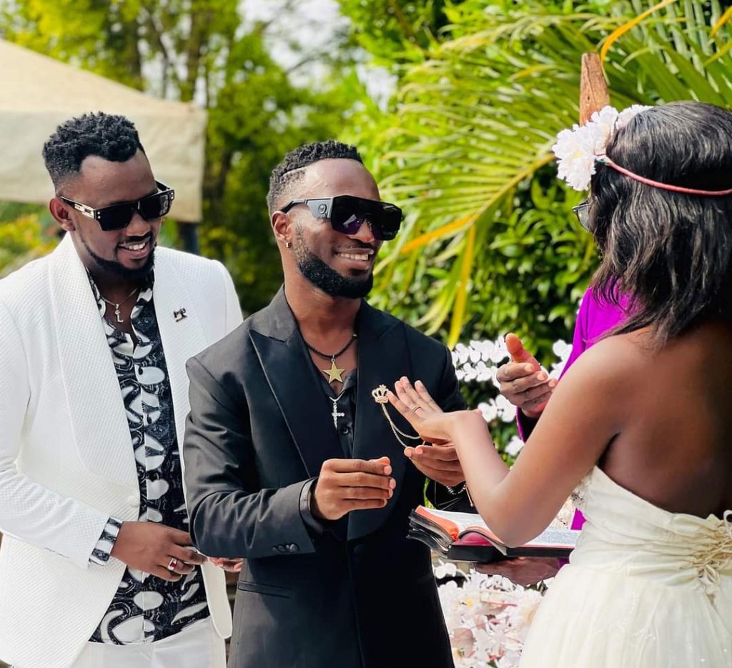 Mikie Wine puts a knot to his lover