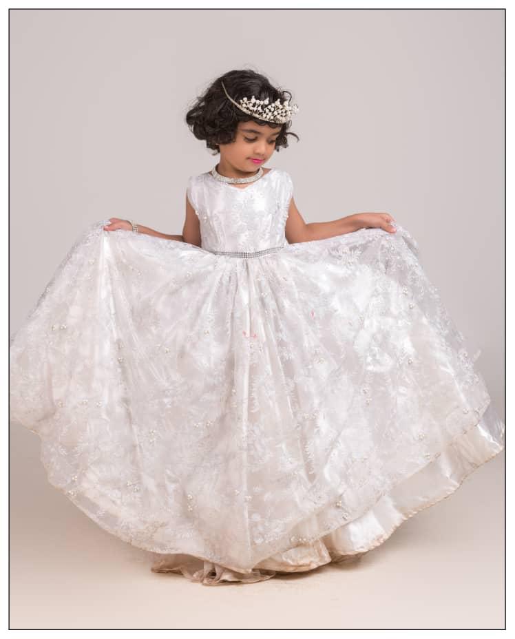 beautiful little young white girl from eritrea