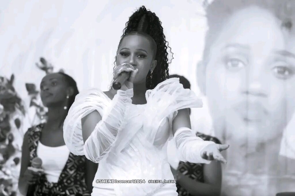 Wetsetse Suzan Shines at Shendi Concert.