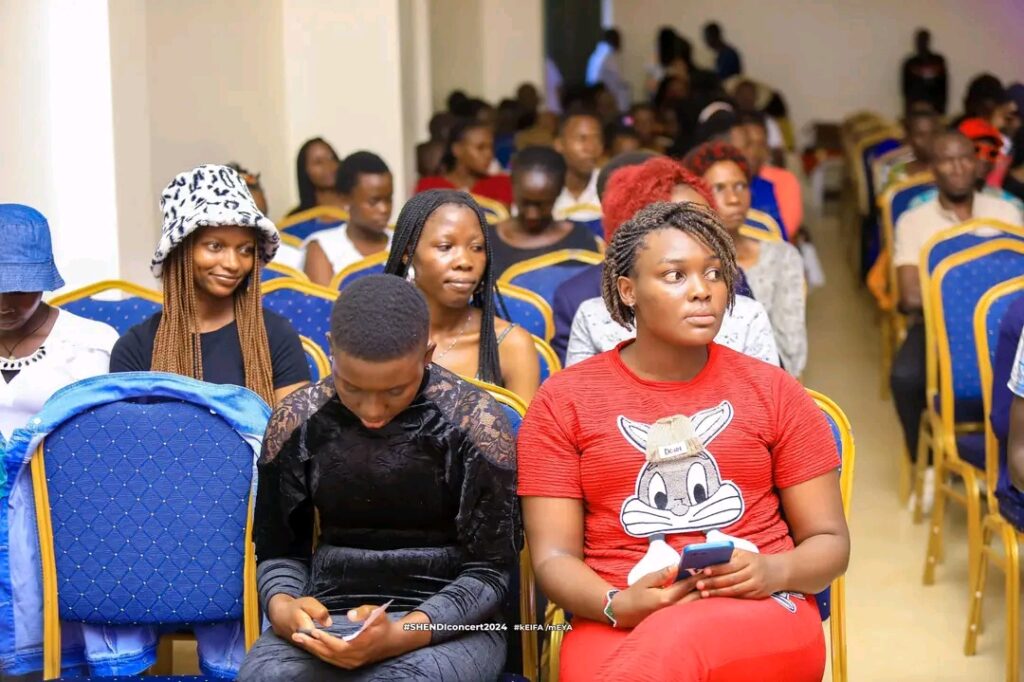 Wetsetse Suzan Shines at Shendi Concert.