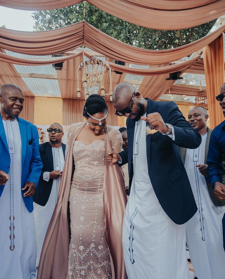 Eddy Kenzo and Nyamutoro dancing