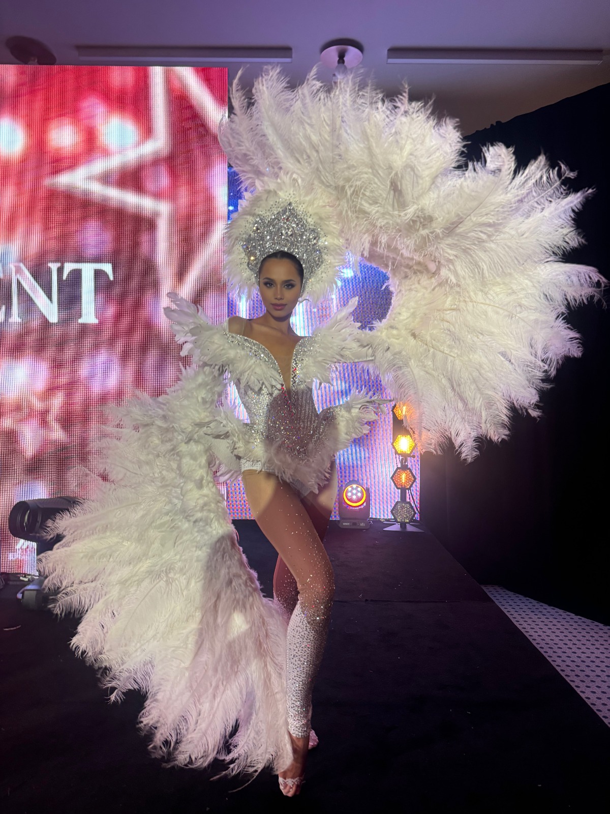 Victoria Larsen in Top 7 at Miss Supranational 2024