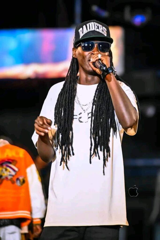 Mikie Wine Delivers a Spectacular and Successful Concert