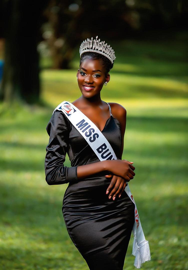 Nyangoma Babra Amooti Miss Popularity 2022/2023 Grand Pageant Royal Dinner Miss Bunyoro 2022/2023