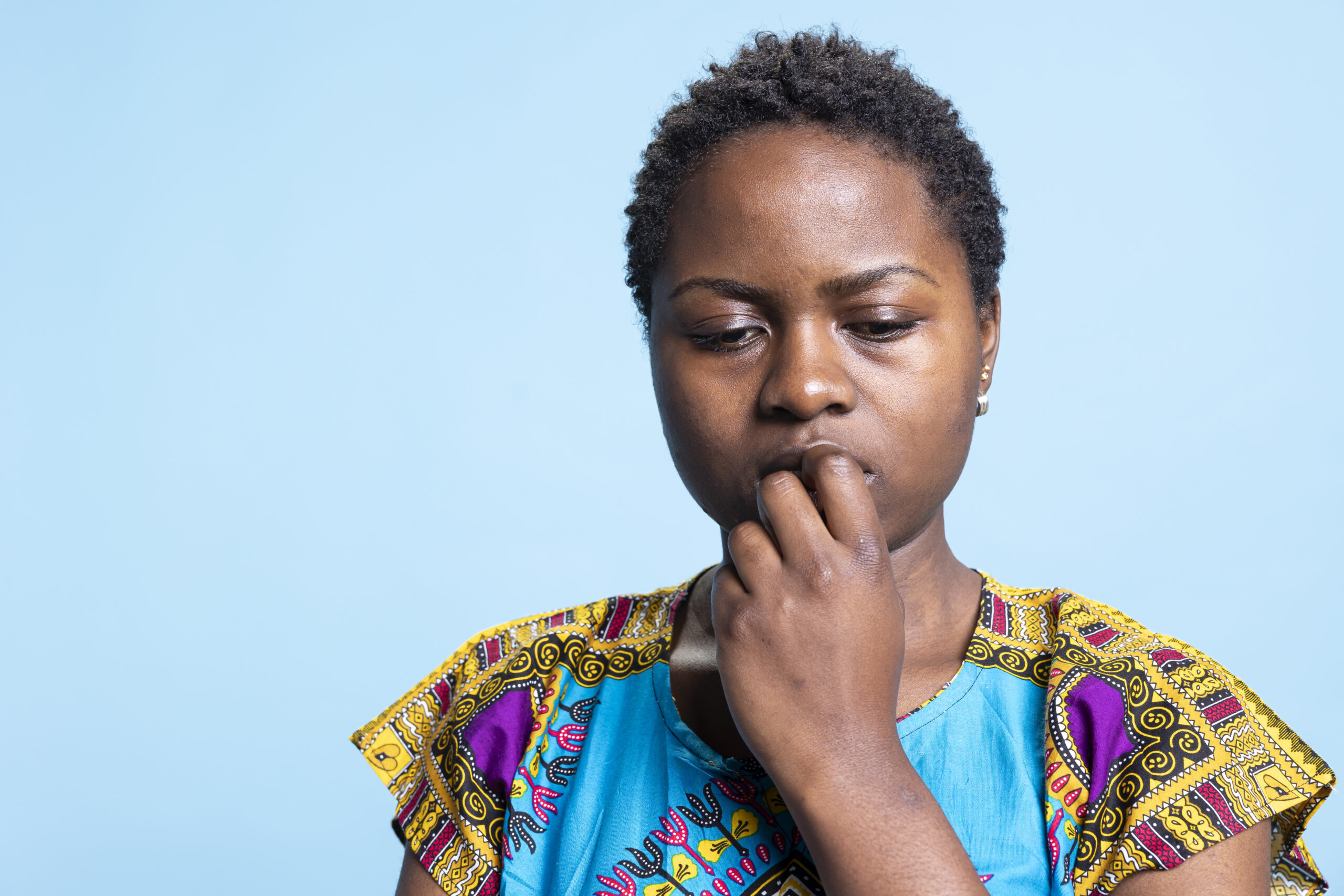 The story of Lisa Banks Salma begins with how she met the man who would later become her husband. Unlike conventional love stories that blossom organically, her relationship was arranged through a recommendation by a respected family member.